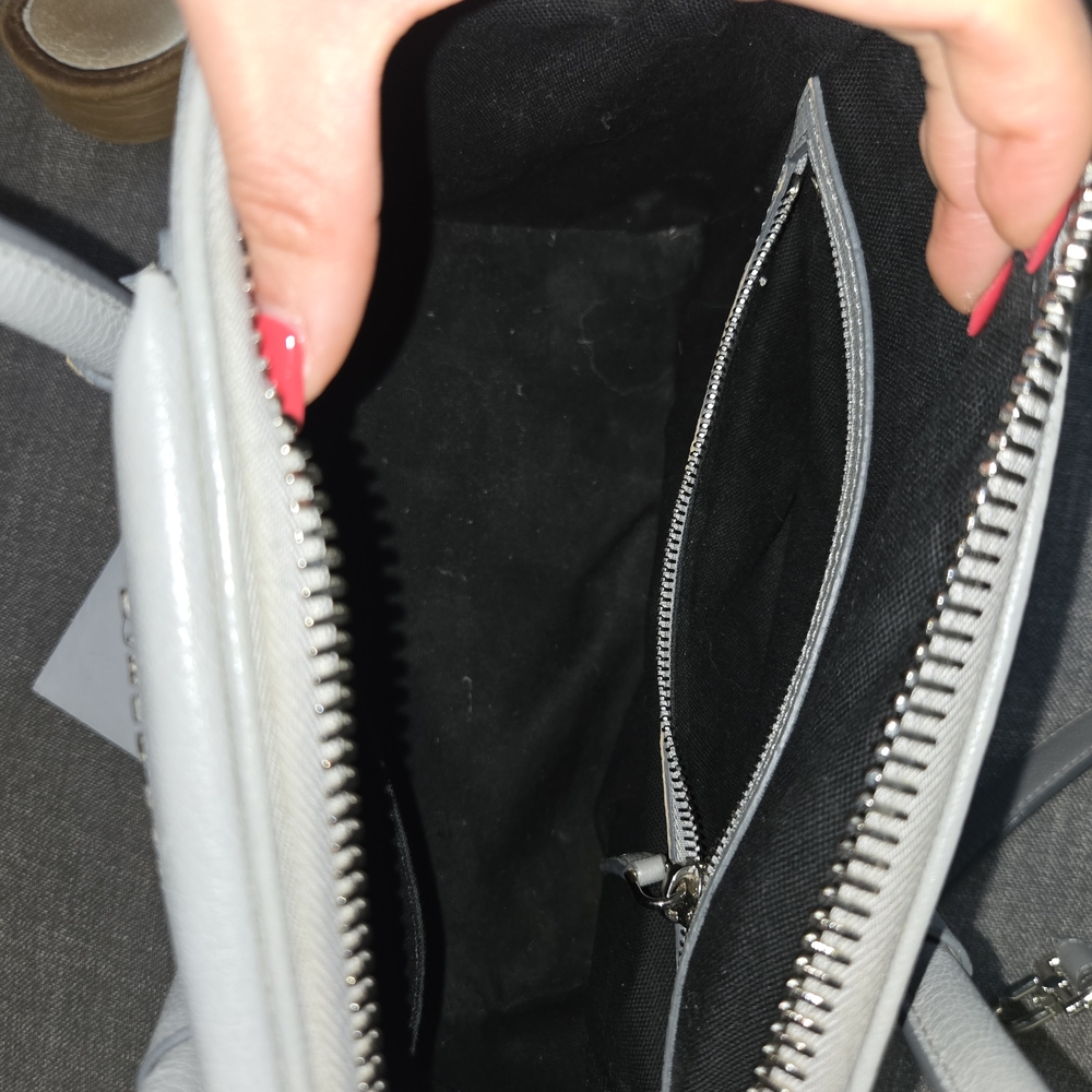 Givenchy Small Antigona in pearl grey - Picture 15 of 16